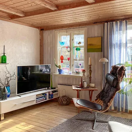 2 Bedroom Beautiful In Casa de Férias AVEROY