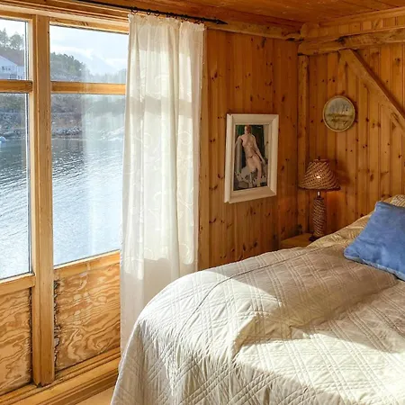 Dom wakacyjny 2 Bedroom Beautiful In *